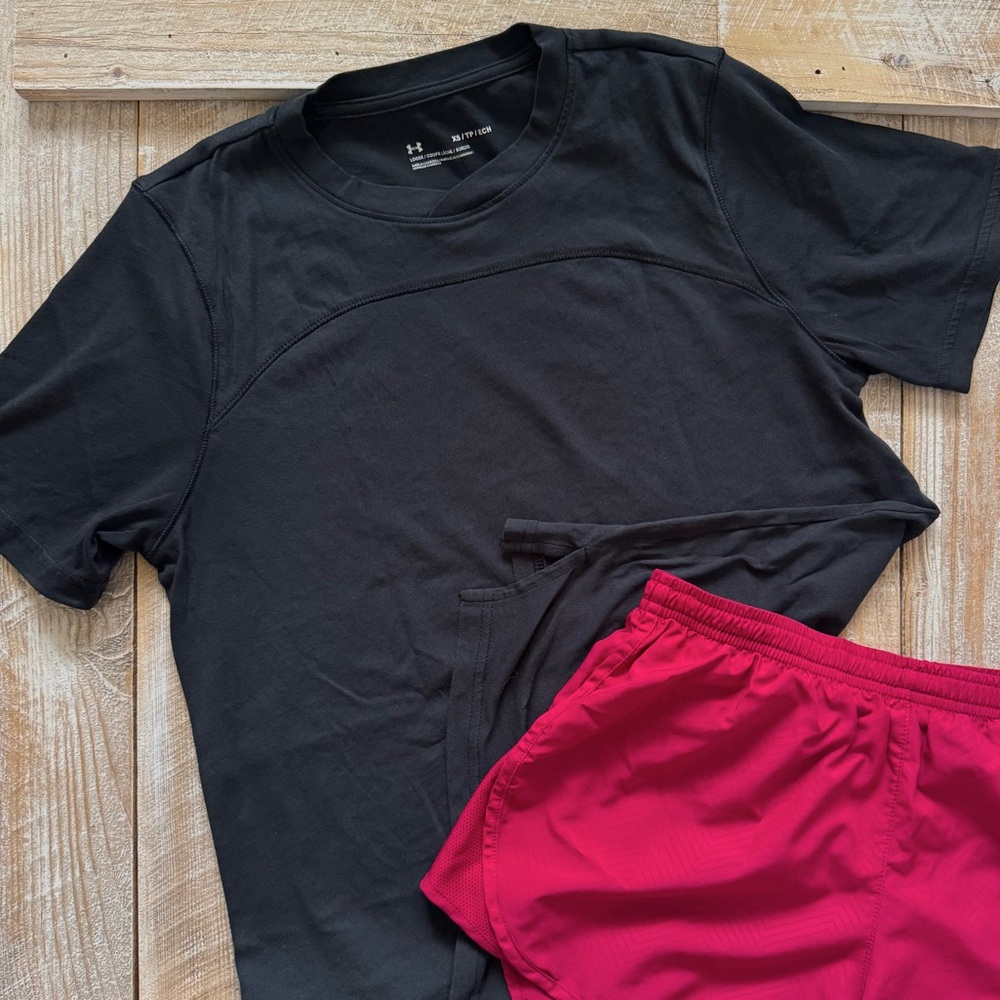 Under Armour Black Full Length Relaxed Fit Cotton Blend Athletic Tee